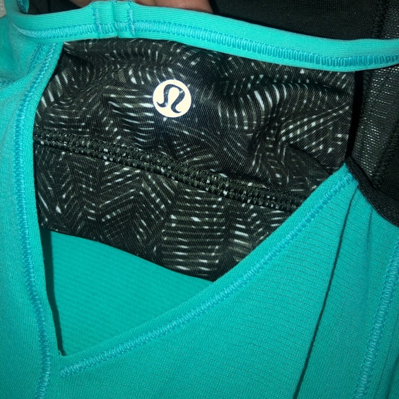 Lululemon Roll Out Tank with built in bra - Picture 7 of 16